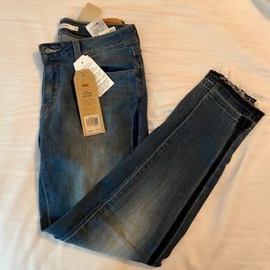 NWT Levi jeans women’s size 29
